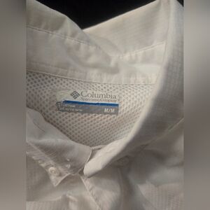 Men's size medium white Columbia PFG button shirt